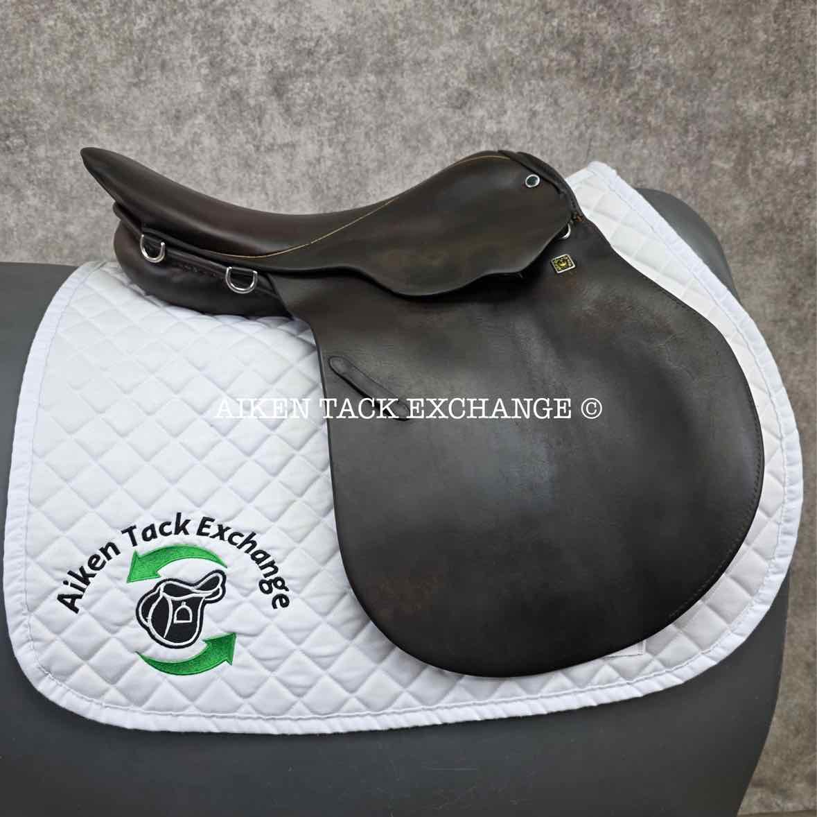 Stubben Siegfried II Saddle, 17" Seat, 31cm Tree - MW/W, Wool Flocked Panels