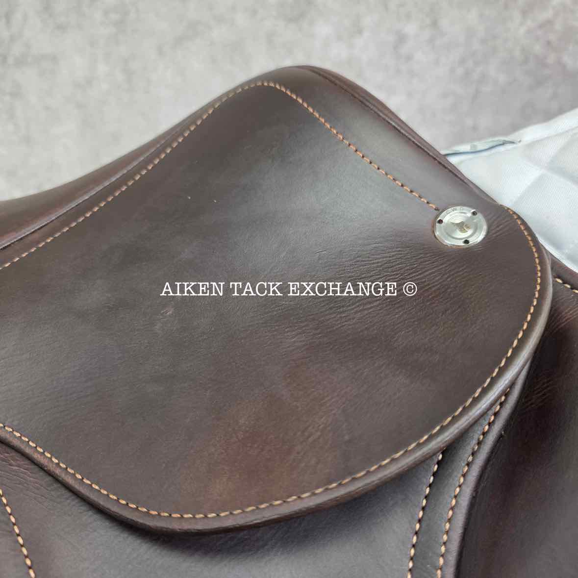 2023 CWD SE03 Close Contact Jump Saddle, 16.5" Seat, 2L Flap, Medium Tree, Foam Panels, Full Buffalo Leather