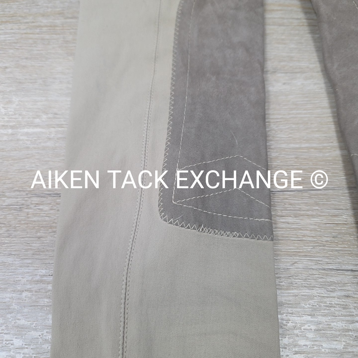 Tailored Sportsman Trophy Hunter Knee Patch Breeches, Size 8