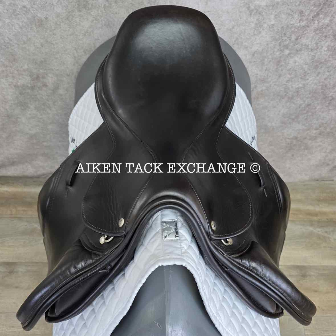 **SOLD** 2010 Black Country Maelstrom Jump Saddle, 17.5" Seat, Medium Tree, Wool Flocked Panels