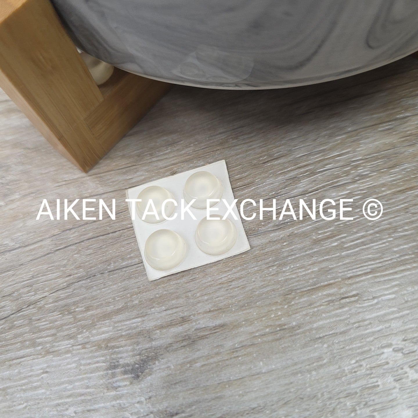 Elevated Ceramic Pet Feeder