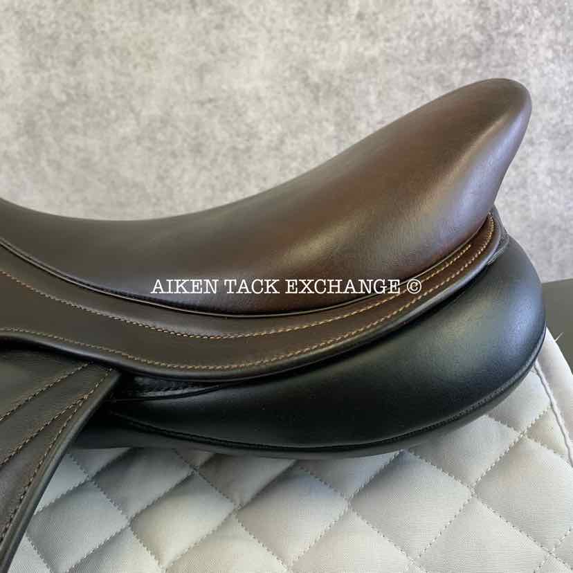 **SOLD** 2018 Bates Advanta Monoflap Jump Saddle, 17" Seat, Adjustable Changeable Gullet