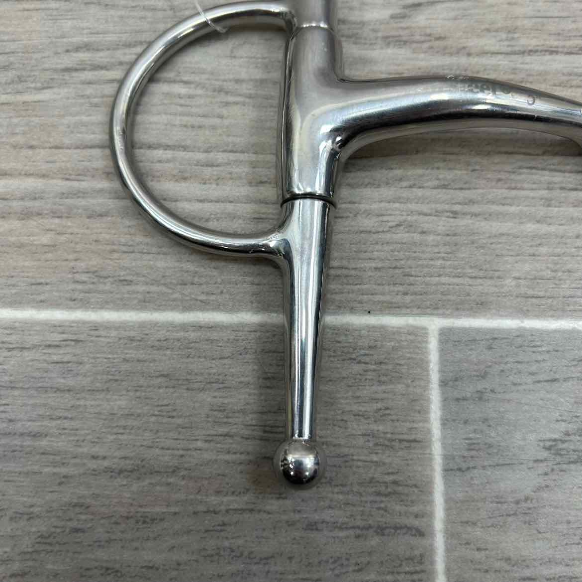 Korsteel Single Joint Curved Mouth Full Cheek Bit with Keepers 5"
