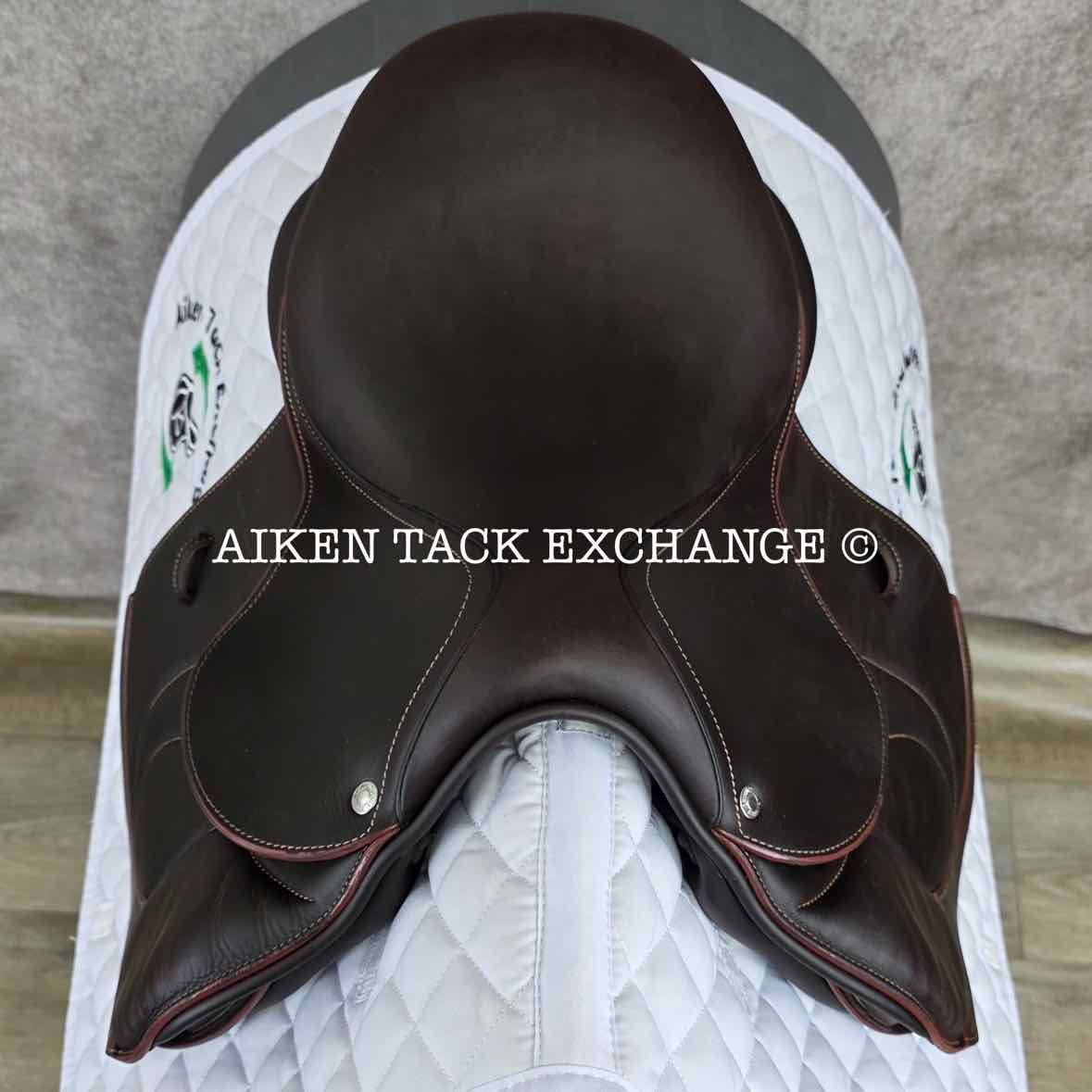 2022 Devoucoux Biarritz K Close Contact Jump Saddle, 15" Seat, 00K Flap, MW Tree, D3D Panels, Full Buffalo Leather