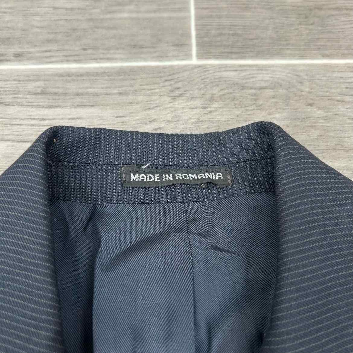 Tri-Umph Show Coat, Size 18 L