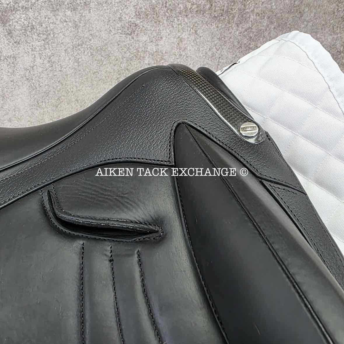 2025 Devoucoux Makila Harmonie Dressage Saddle, 17.5" Seat, 1A Flap, Medium? Tree, D3D Panels