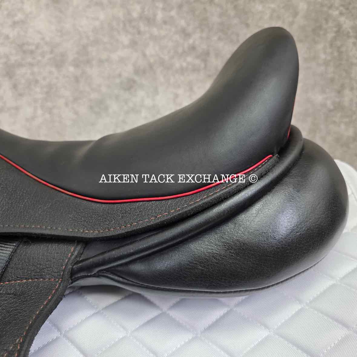 2018 Custom Saddlery Icon Flight Monoflap Dressage Saddle, 17.5" Seat, Adjustable Tree, Wool Flocked Panels