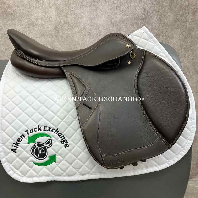 2021 Ovation San Diego Close Contact Jump Saddle, 18" Seat, Adjustable Tree - XCH Changeable Gullet, Foam Panels