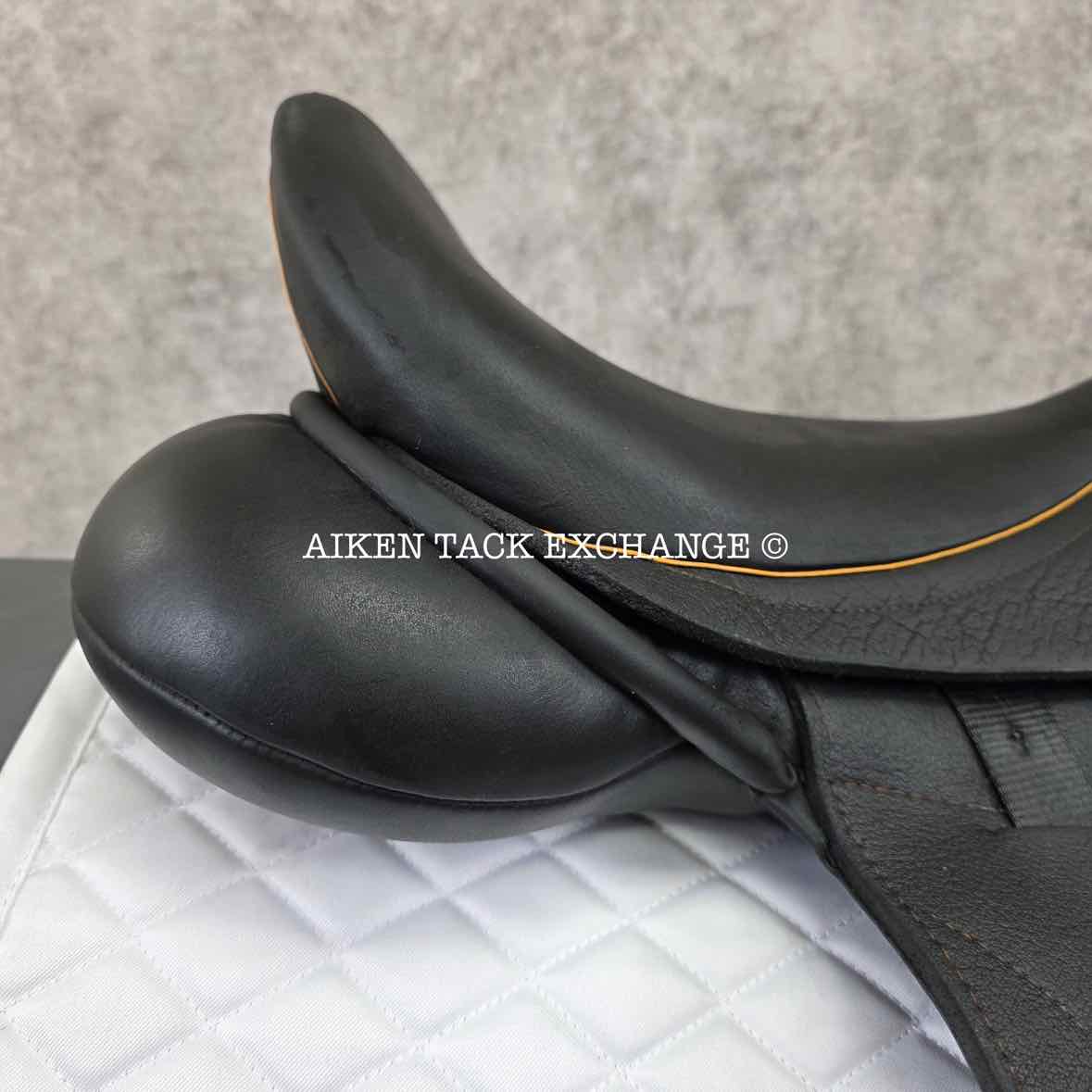 2016 Custom Saddlery Everest R Monoflap Dressage Saddle, 17.5" Seat, Adjustable