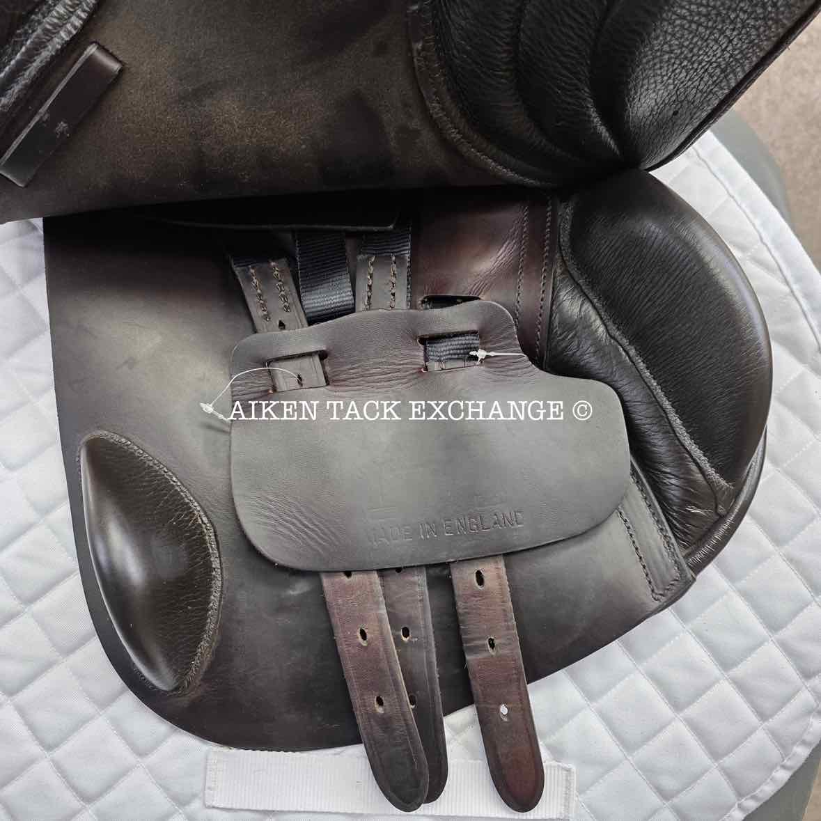 **On Trial** Albion Legend K2 Jump Saddle, 17.5" Seat, Wide Tree, Wool Flocked Panels