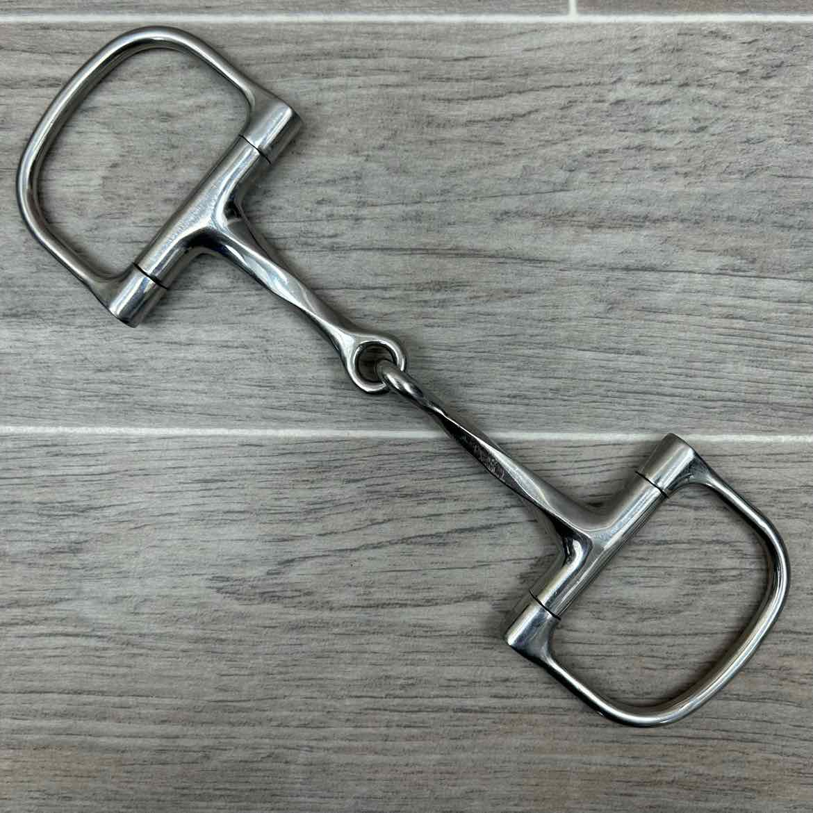 Twisted Single Joint D Ring Bit 5.5"