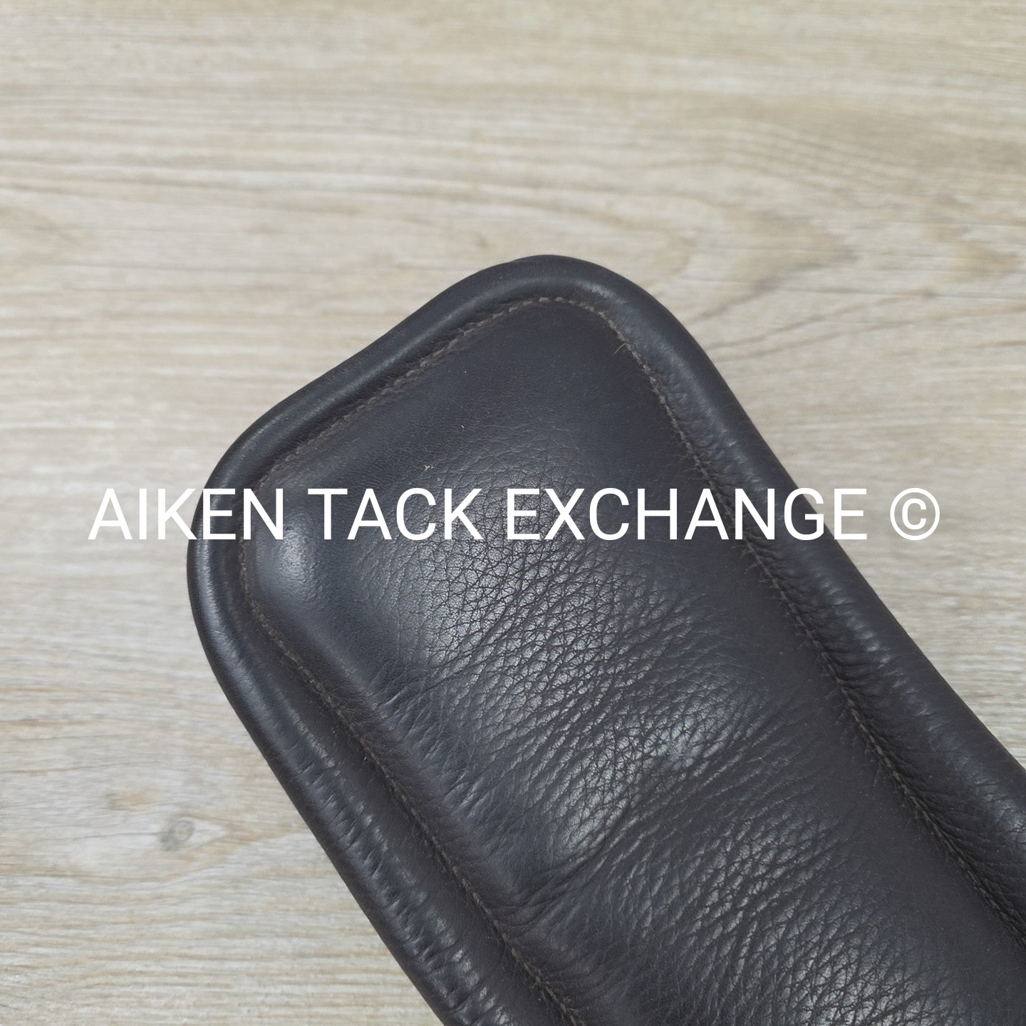 Fairfax Short Stud Guard Belly Guard Girth, Size 28" (has blemishes)