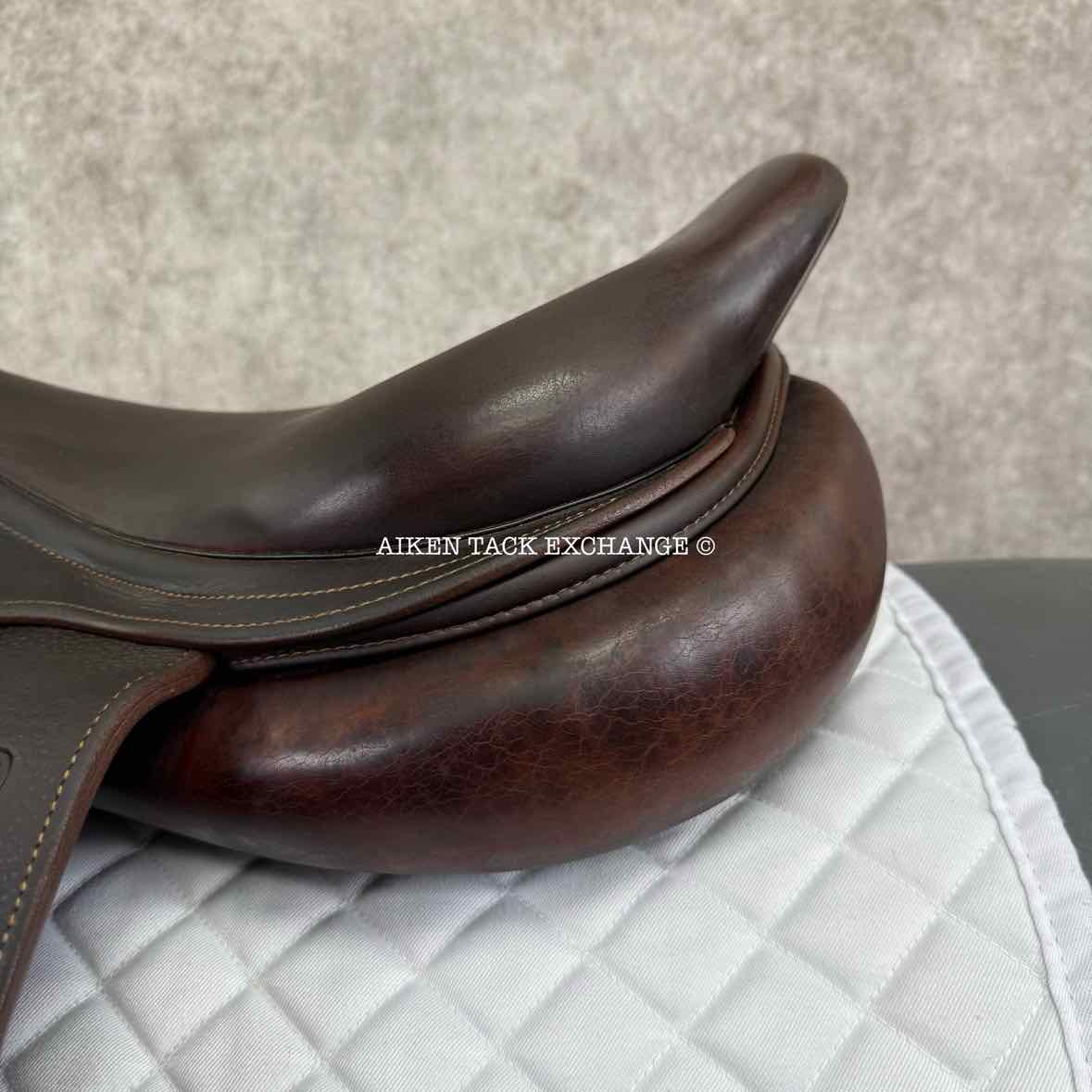 2013 CWD SE09 Monoflap Jump Saddle, 17" Seat, 2A Flap, Medium Tree, Foam Panels