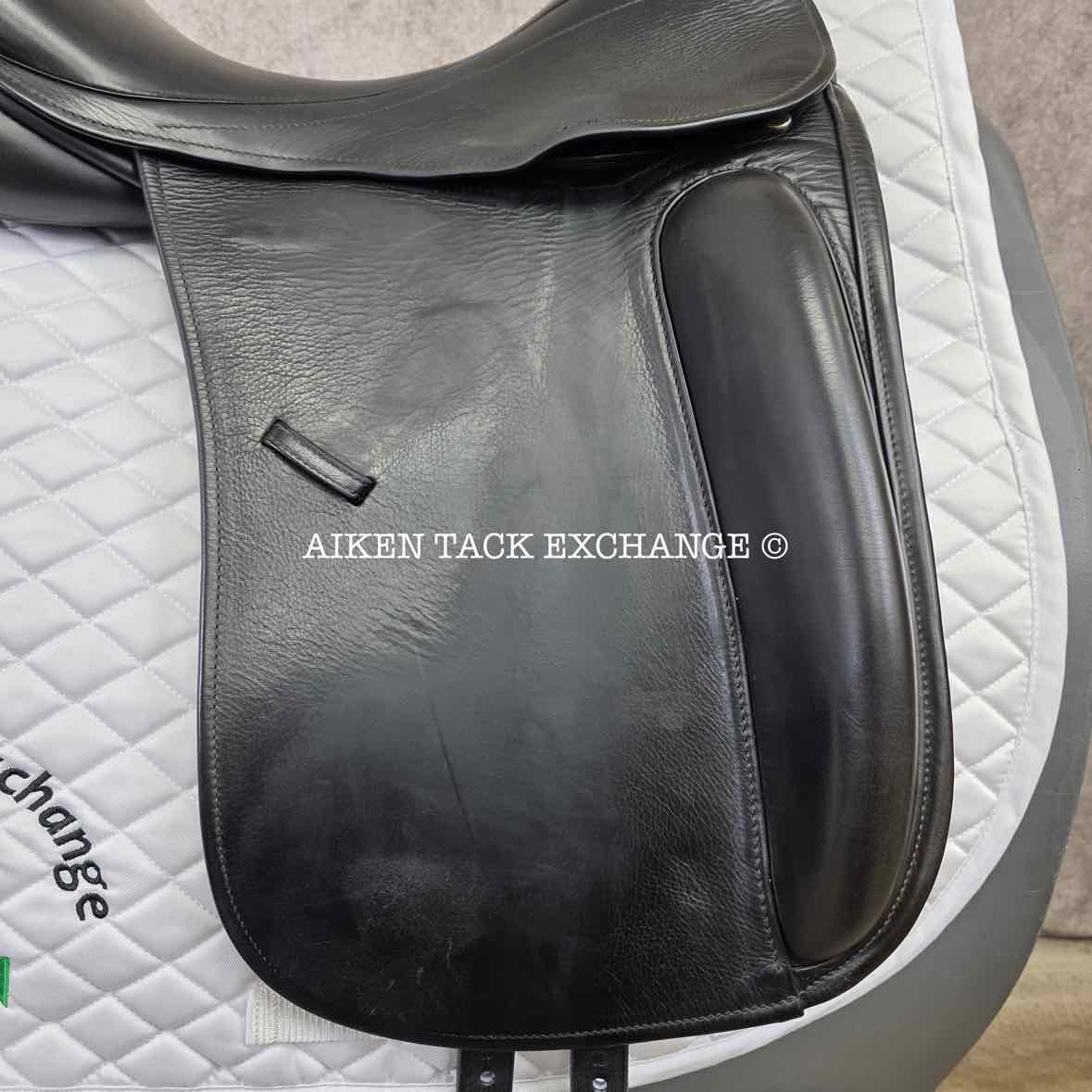 2015 County Perfection Dressage Saddle, 17.5" Seat, Medium Tree, Wool Flocked Panels
