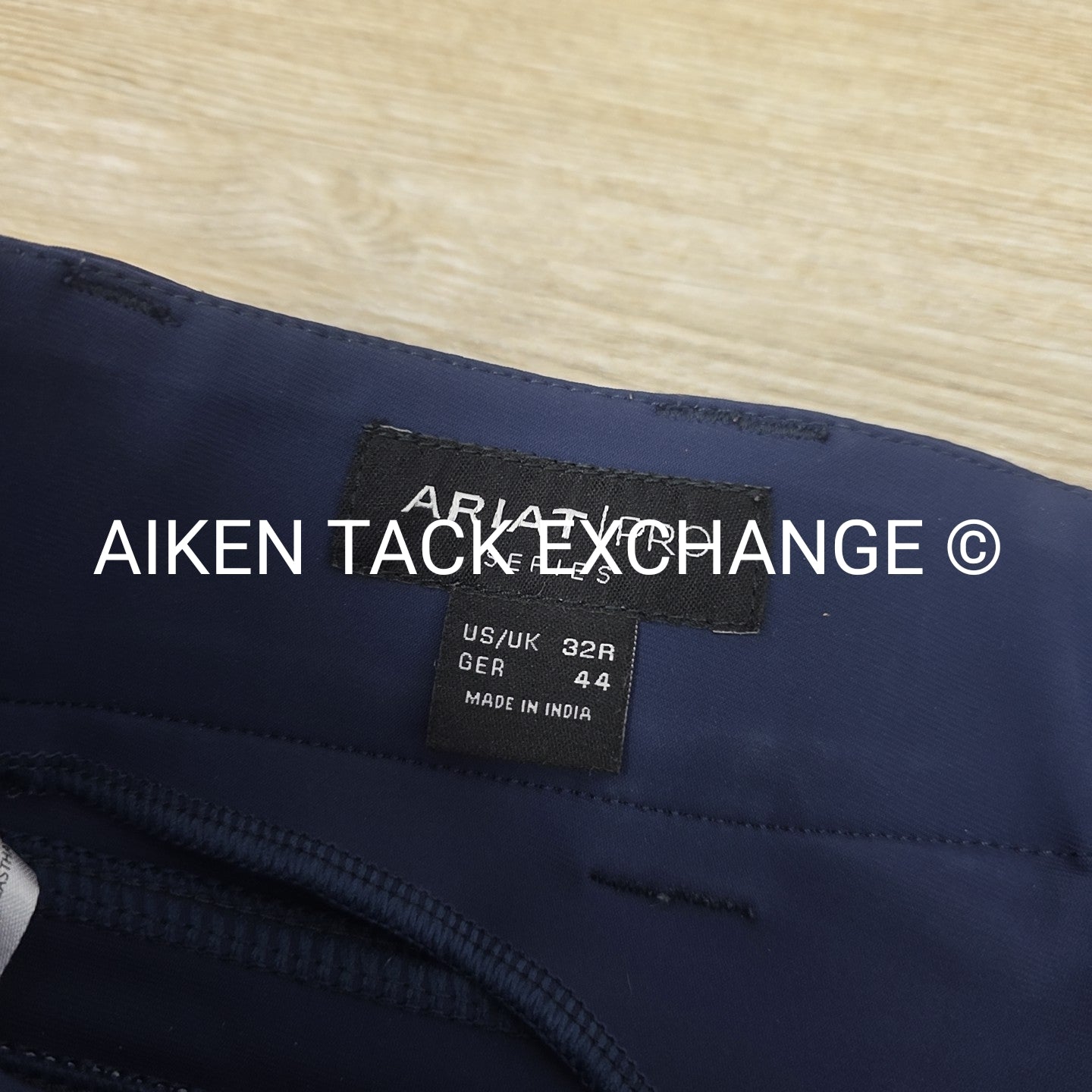 Ariat Tri Factor Silicone Grip Full Seat Breeches, Size 32 R