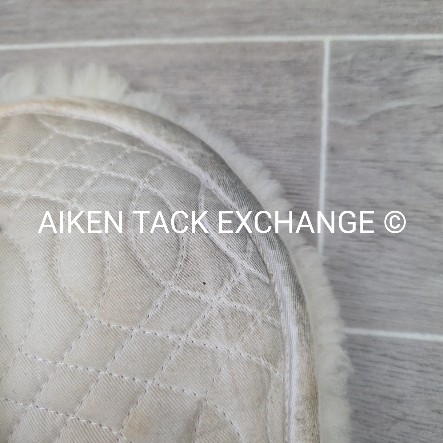 Ovation Europa Sheepskin 4 Shim Half Pad, Size Medium
