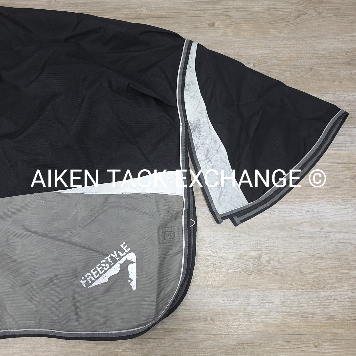 Weatherbeeta Freestyle Detach-a-Neck Heavy Weight Turnout Blanket, 78"