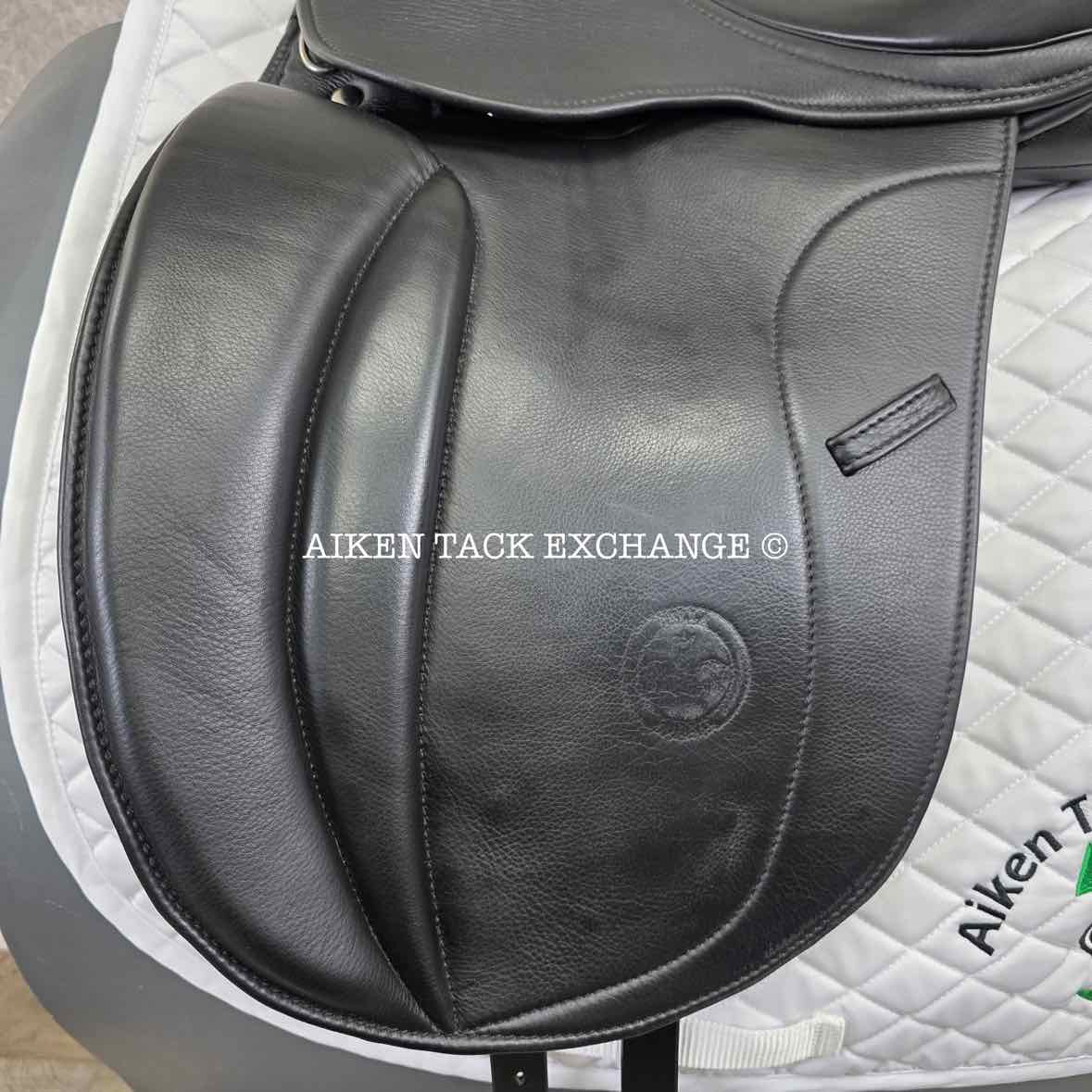 Sella Soleil Passagio Dressage Saddle, 17" Seat, XW Tree, Wool Flocked Panels