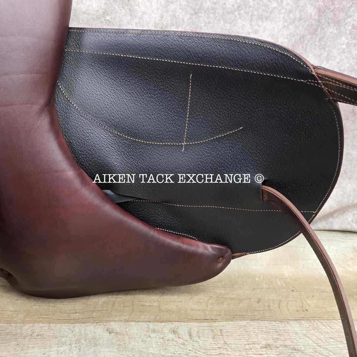 2022 Arion Monoflap Dressage Saddle, 18" Seat, 2A Flap, MW/W Tree, Foam Panels, Full Buffalo Leather