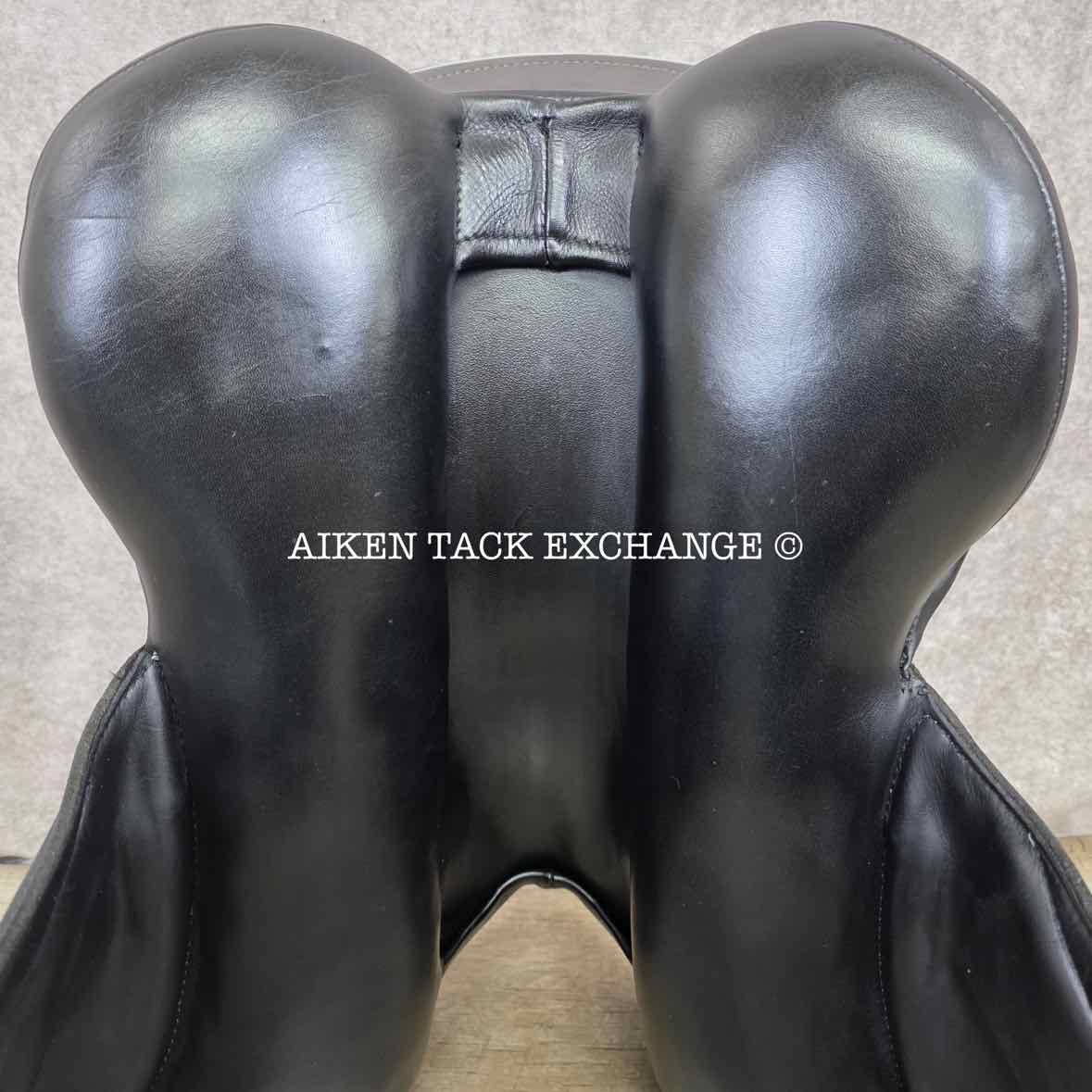 2019 Custom Saddlery Icon Star Monoflap Dressage Saddle, 18" Seat, Adjustable Tree, Wool Flocked Panels