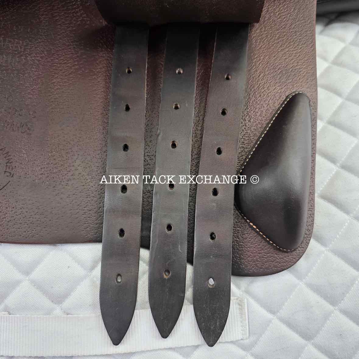 2019 Devoucoux Biarritz O Close Contact Jump Saddle, 17.5" Seat, 1 Flap, Medium Tree, Foam Panels, Full Buffalo Leather