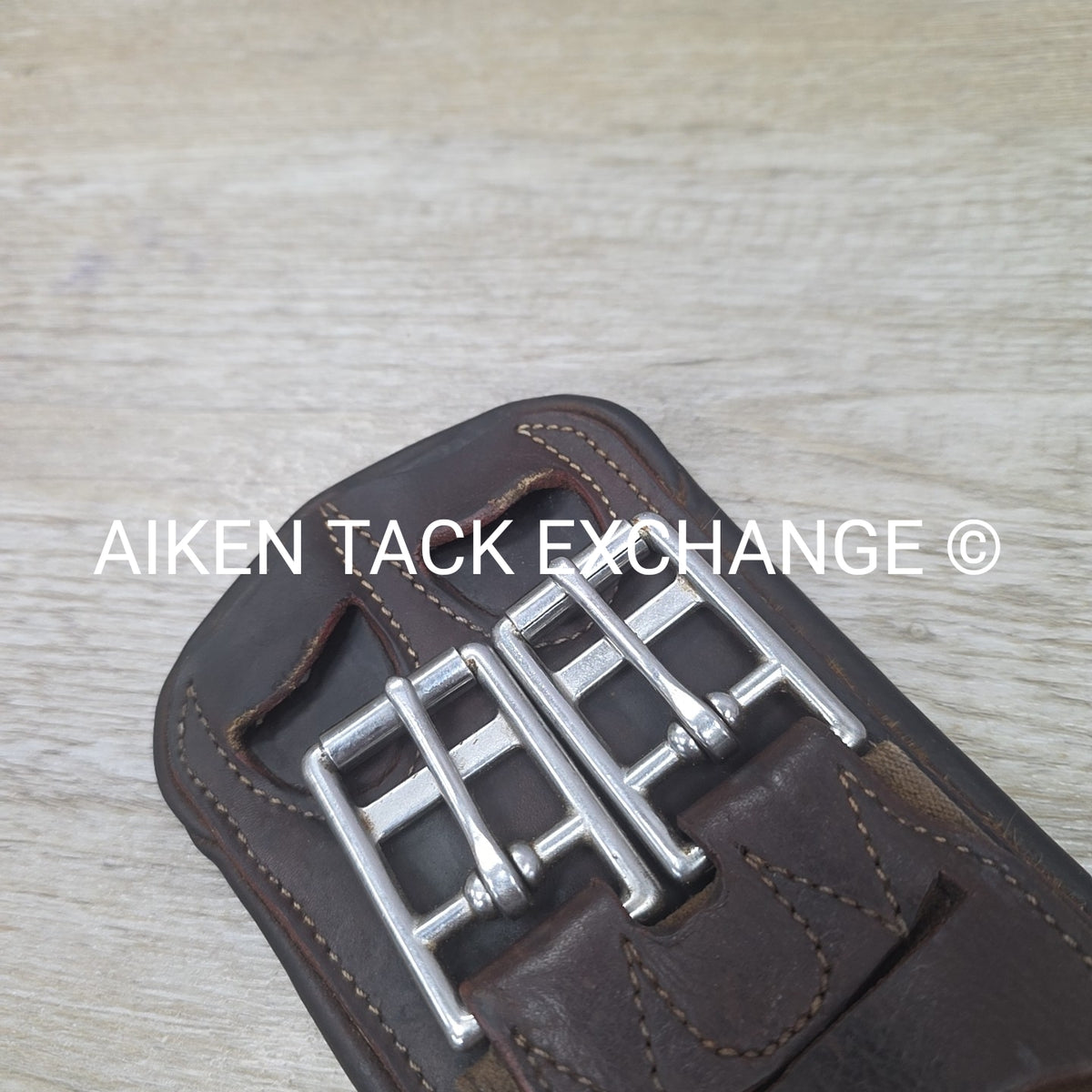 Devoucoux V-Strap Girth, Brown, 24" (has blemishes)