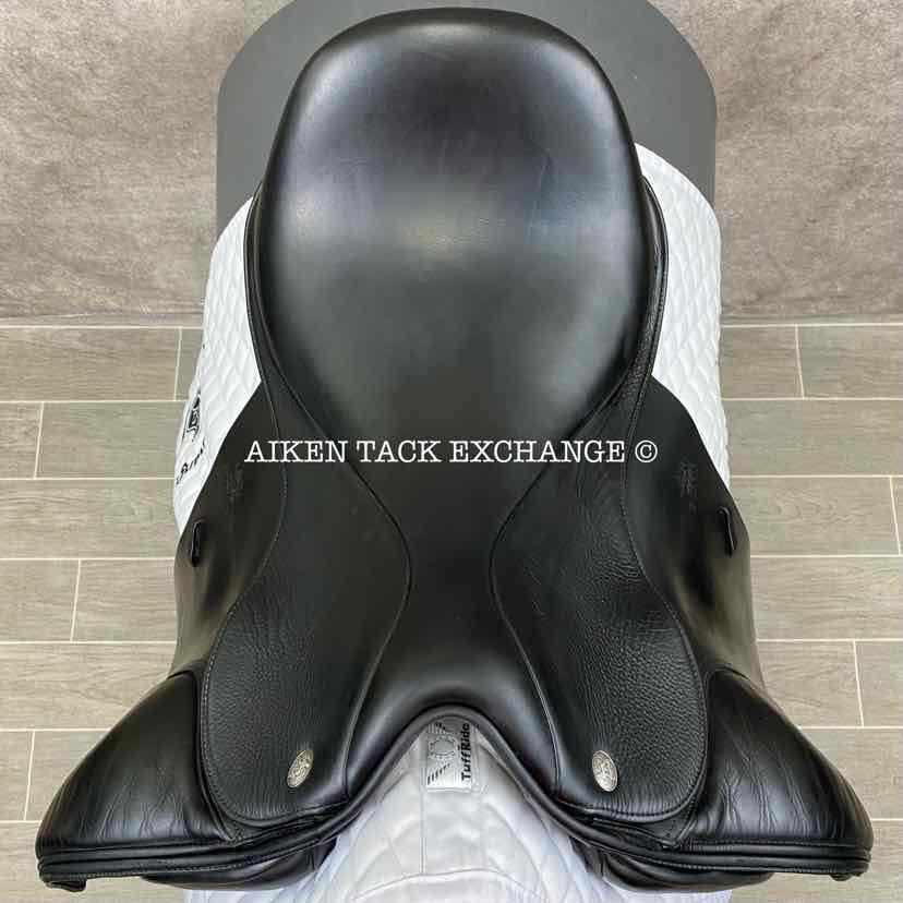 2018 Fairfax Classic Dressage Saddle, 17.5" Seat, Adjustable Tree - Changeable Gullet, Wool Flocked Panels