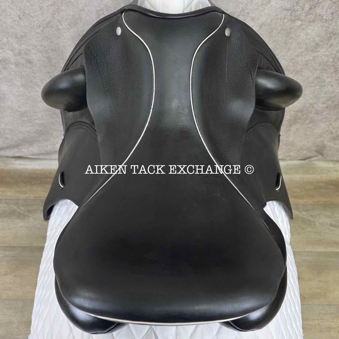 **On Trial** 2017 Custom Saddlery Wolfgang Gemini R Monoflap Dressage Saddle, 17.5" Seat, Adjustable Tree, Wool Flocked Panels