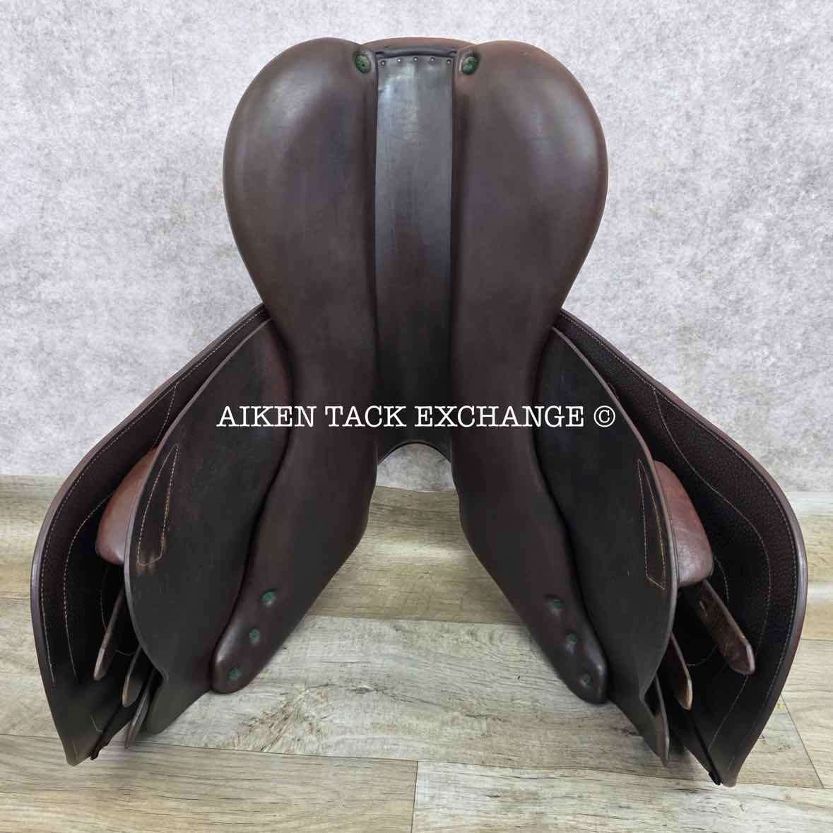 2013 Herve Godignon Jump'In Close Contact Jump Saddle, 17.5" Seat, 3CL Flap, Medium Tree, Foam Panels