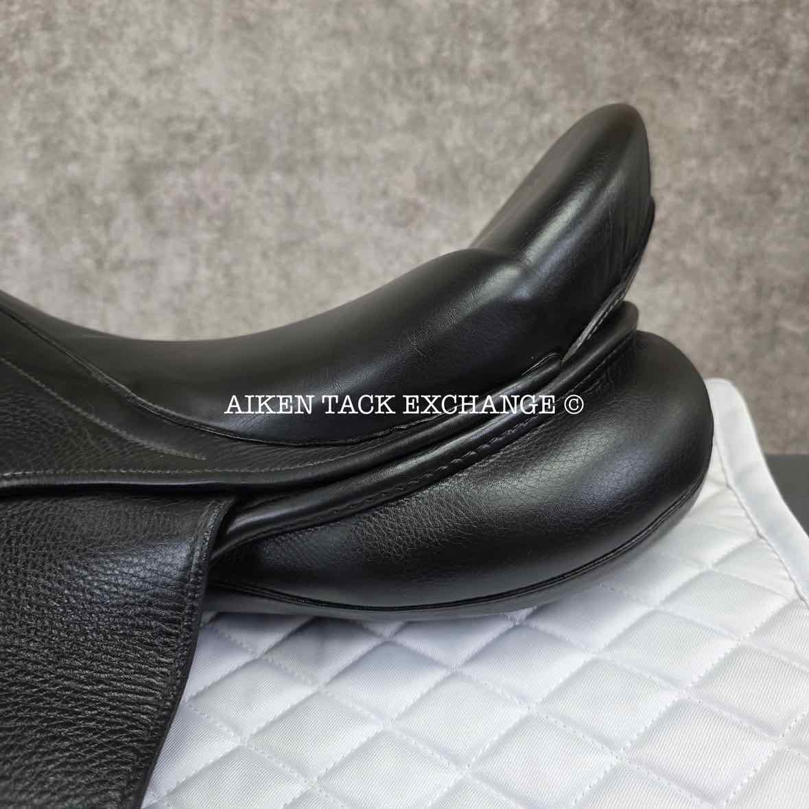 2012 Stubben Genesis CL Deluxe Dressage Saddle, 17.5" Seat w/ Biomex, 28cm Tree - Medium, Wool Flocked Panels