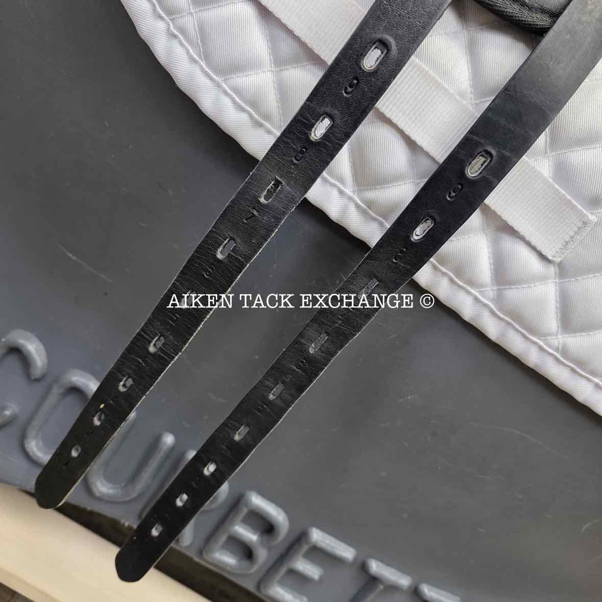 Thorowgood T4 Dressage Saddle, 17.5" Seat, Adjustable Tree - Changeable Gullet, Wool Flocked Panels