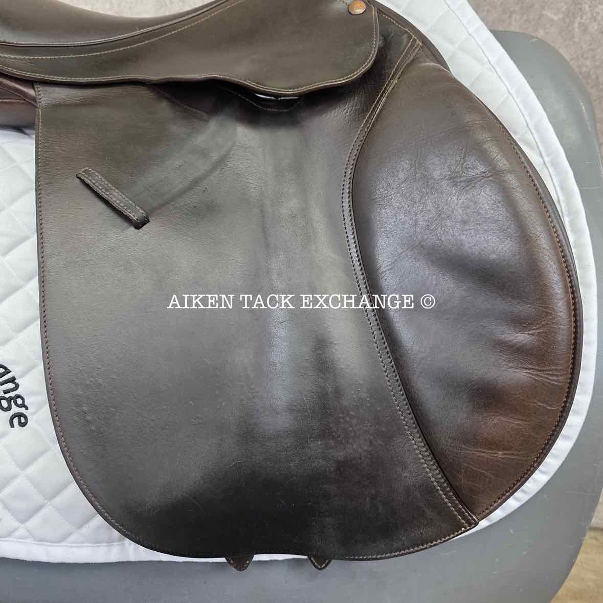 2006 Bates Close Contact Jump Saddle, 17.5" Seat, Adjustable Tree - Changeable Gullet, Wool Flocked Panels