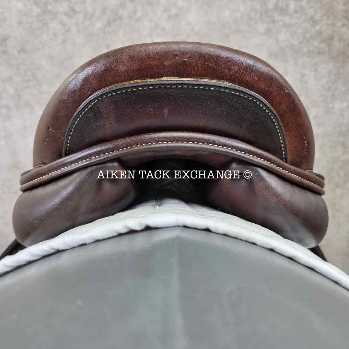 Circuit by Dover Saddlery Close Contact Jump Saddle, 17" Seat, Medium Tree, Foam Panels