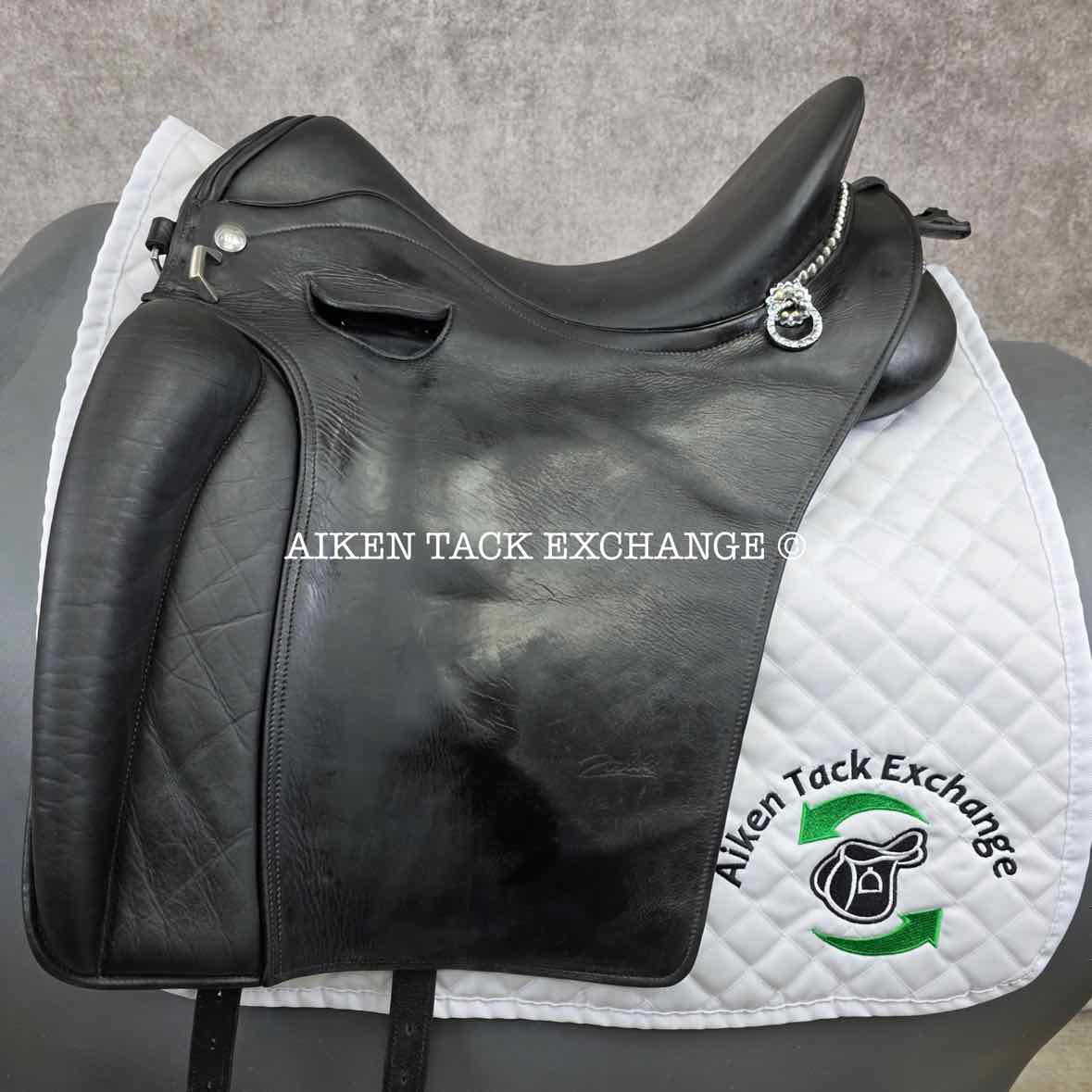 Zaldi Luso Deluxe Portuguese Dressage Saddle, 17" Seat, M/MW Tree, Wool Flocked Panels, Comes with Matching Tack & Accessories