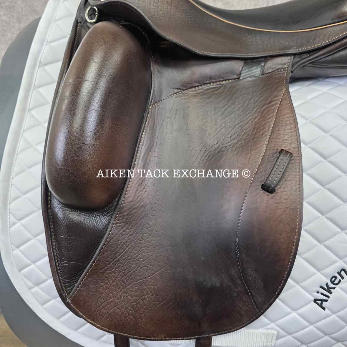 **SOLD** 2015 Custom Saddlery Icon Flight Monoflap Dressage Saddle, 17.5" Seat,  Adjustable Tree, Wool Flocked Panels