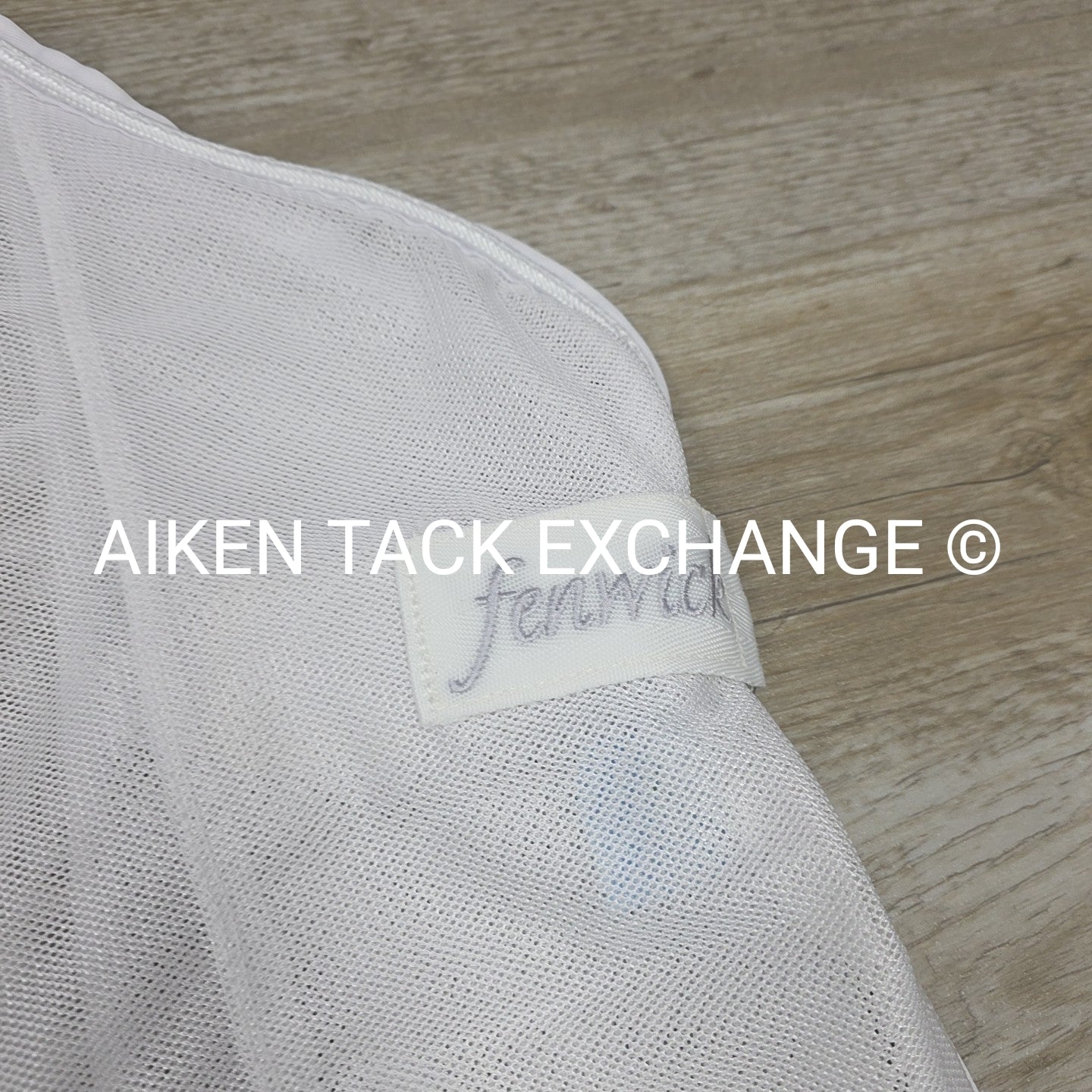 Fenwick Equestrian BodyGuard Mesh Cooler, White (has some marks) 62"