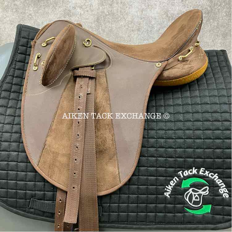 **SOLD** Down Under Saddle Supply Synthetic Australian Saddle, 17" Seat, Medium Tree