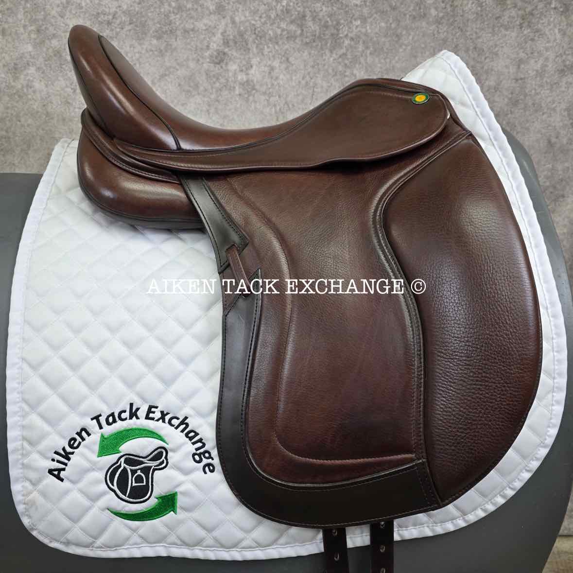 **SOLD** 2022 JC Performance Line P1 Dressage Saddle, 18" Seat, 34 Tree - Medium Wide, Wool Flocked Pony Panels