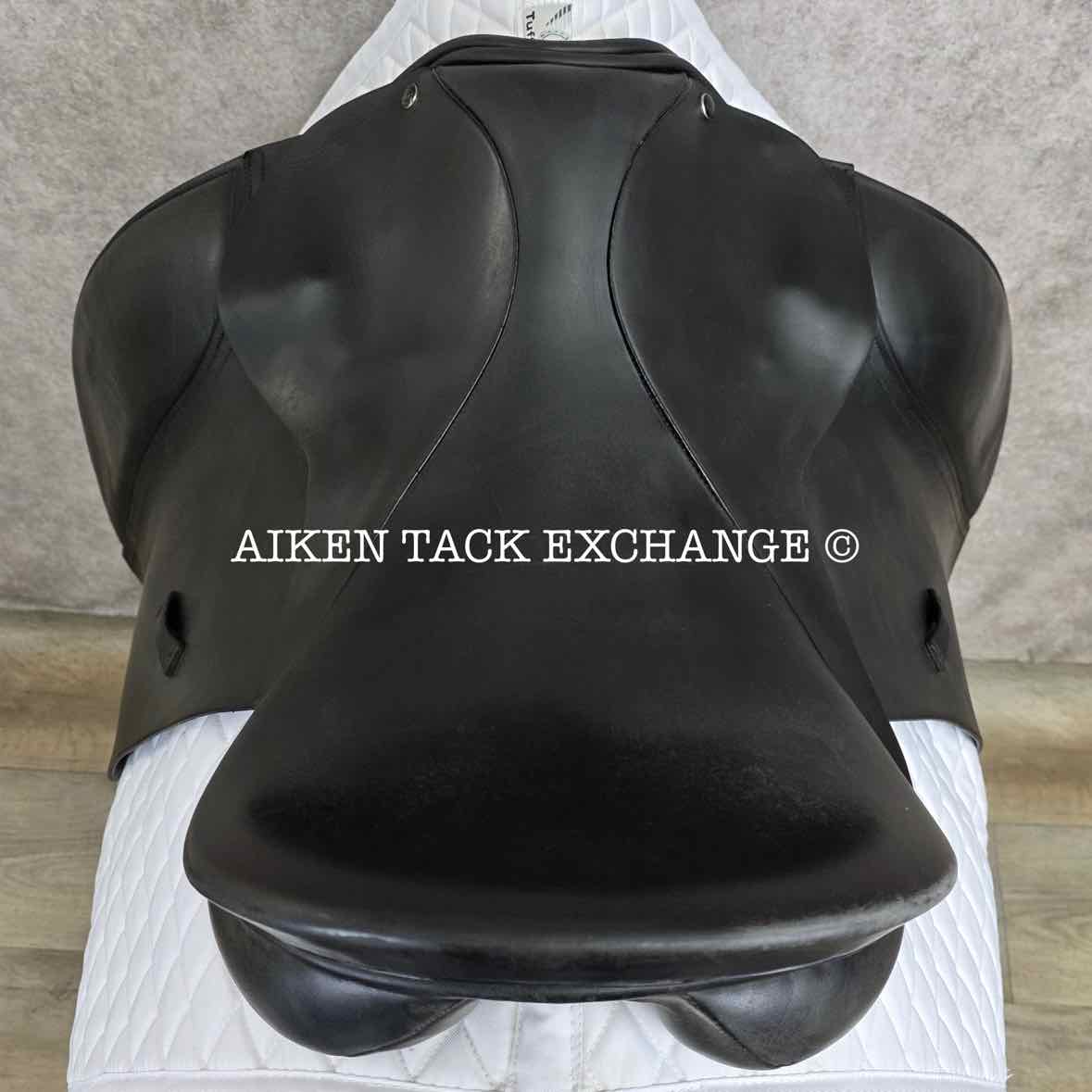 1998 County WB 2000 Dressage Saddle, 18" Seat, Medium Tree, Wool Flocked Panels