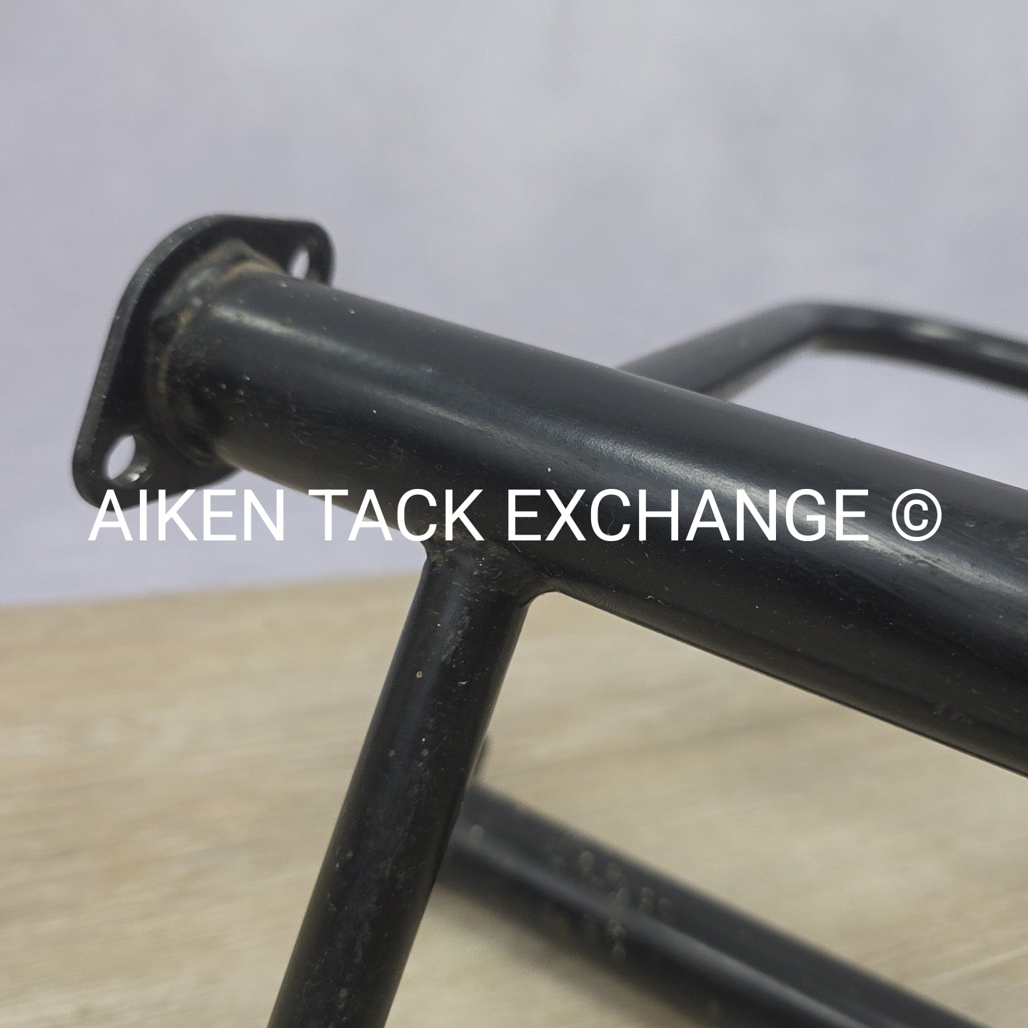 Metal Wall Mount Saddle Rack
