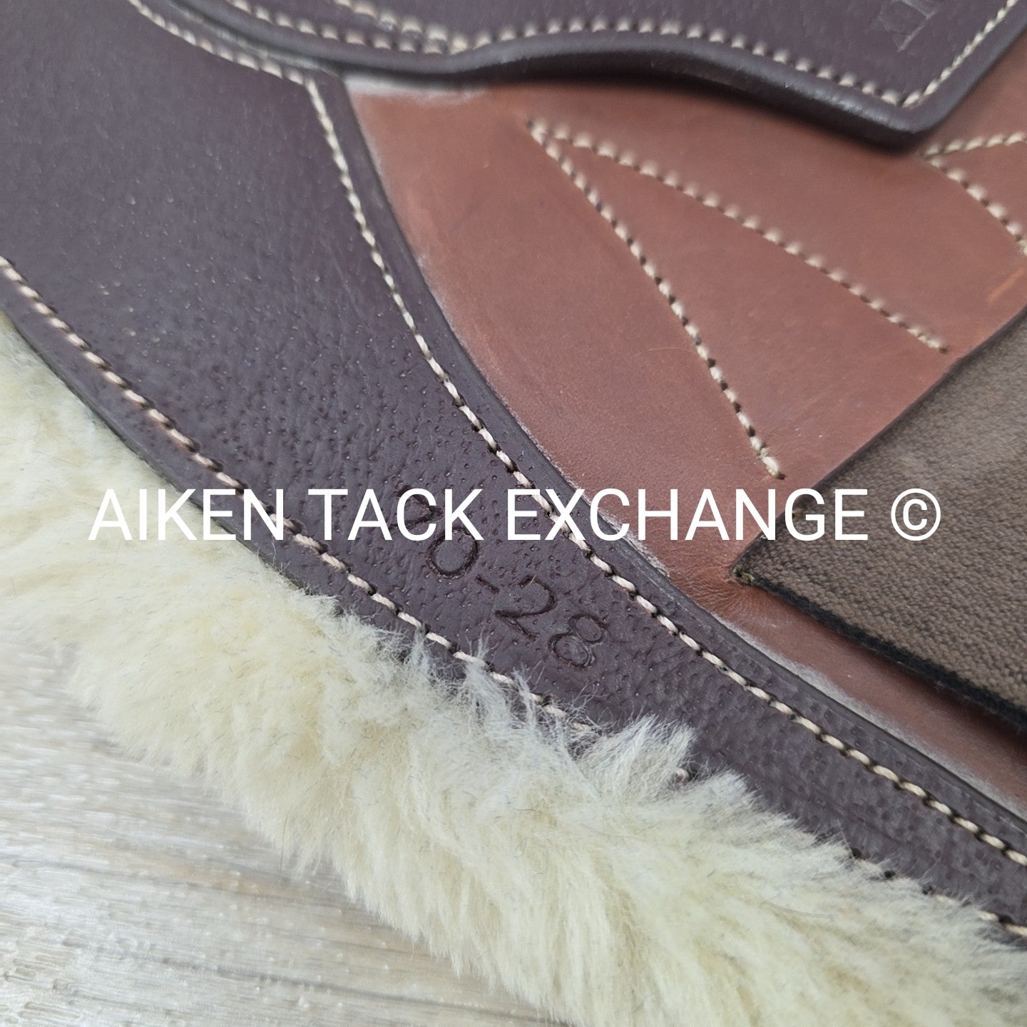 Devoucoux Makila Girth with Artificial Sheepskin Lining, Brown, 28"