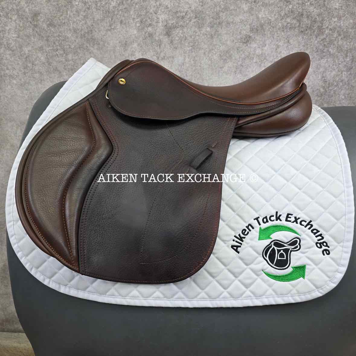 **SOLD** 2015 Black Country Wexford Jump Saddle, 16.5" Seat, Medium Tree, Wool Flocked Panels