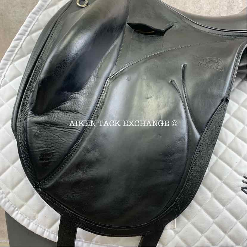2020 Devoucoux Makila Lab Monoflap Dressage Saddle, 18" Seat, 2AA Flap, Medium Tree, D3D Panels, Full Buffalo Leather