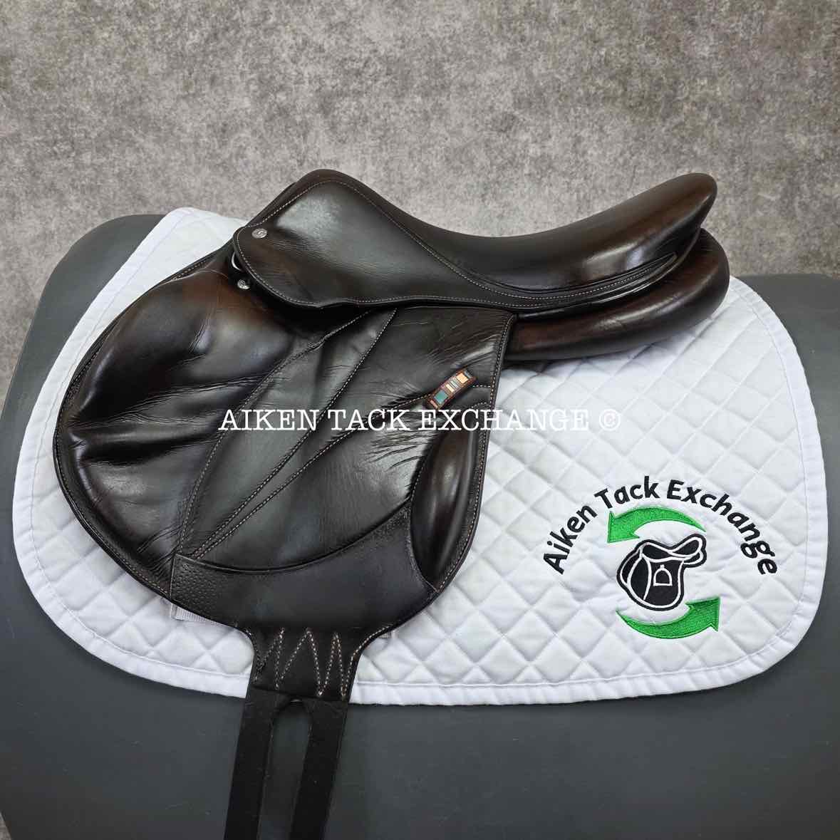 2018 Voltaire Lexington Monoflap Jump Saddle, 17" Seat, 0A Flap, Medium Wide Tree, PRO Panels, Full Buffalo Leather