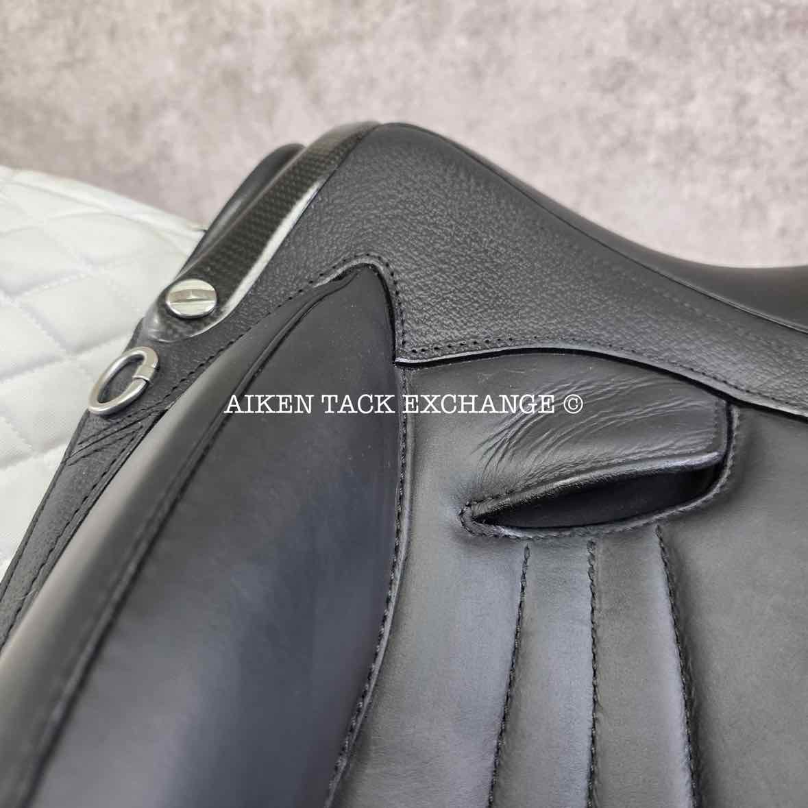 2023 Devoucoux Makila Harmonie Monoflap Dressage Saddle, 17" Seat, 1A Flap - Short, Dynamick Tree - Medium, D3D Panels, Full Buffalo Leather