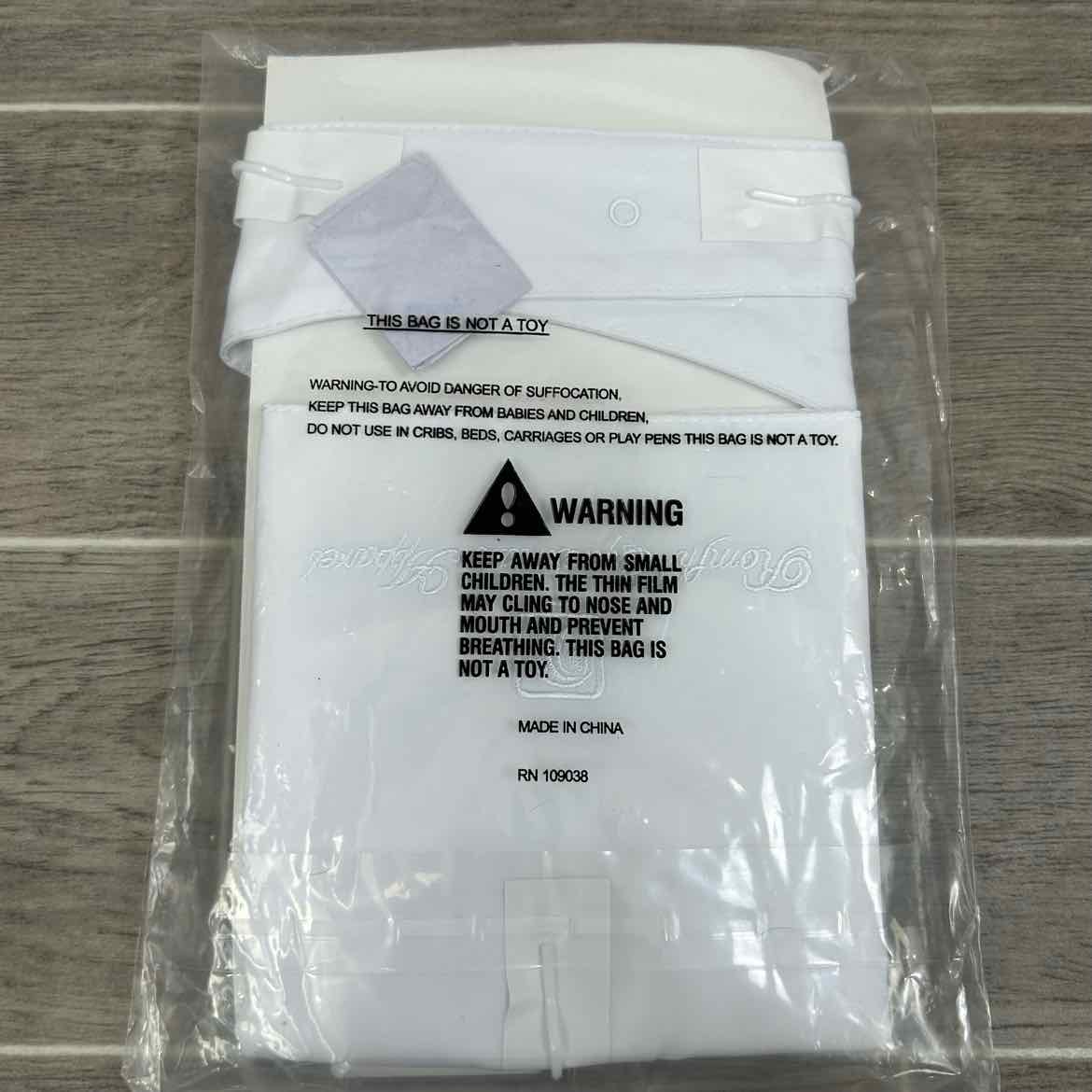 Romfh Bling Pre Tied Bling Stock Tie, White, One Size, Brand New