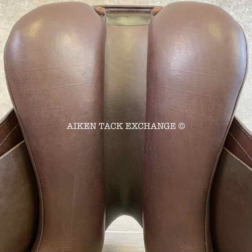 **SOLD** 2022 JC Performance Line P1 Dressage Saddle, 18" Seat, 34 Tree - Medium Wide, Wool Flocked Pony Panels