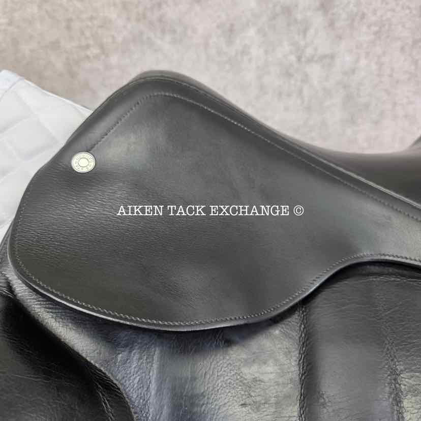 **SOLD** Hermes Corlandus Monoflap Dressage Saddle, 17.5" Seat, Medium Wide Tree, Foam Panels