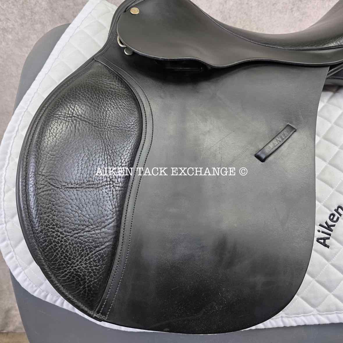 1999 County Eventer All Purpose Saddle, 17.5" Seat, Medium Tree, Wool Flocked Panels