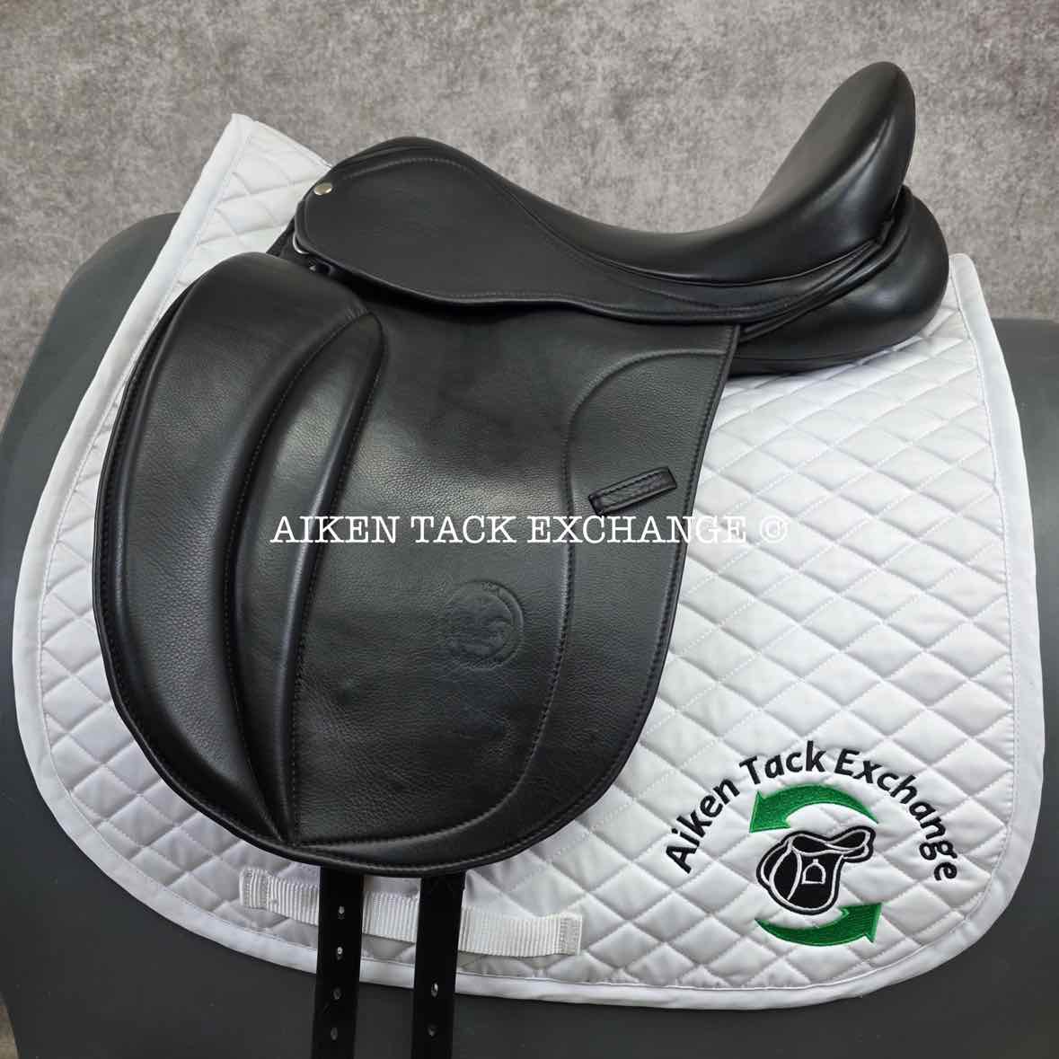 Sella Soleil Passagio Dressage Saddle, 17" Seat, XW Tree, Wool Flocked Panels